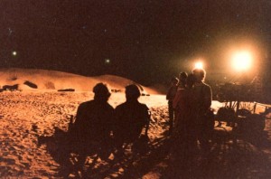 David Lynch and Freddie Francis relax for a moment during a backlot night shoot during the making of Dune (1984)