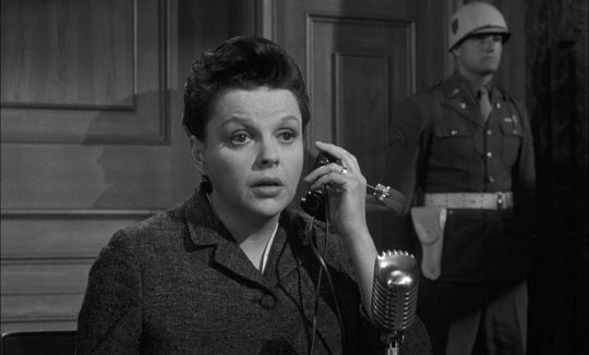 Judy Garland as witness Irene Hoffman