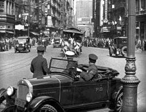 The horse-drawn streetcar speeding through city streets at the climax of Harold Lloyd's Speedy (1928)