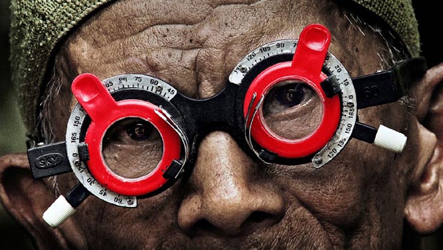 The eyes of a killer in Joshua Oppenheimer's The Look of Silence (2014)