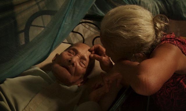 Adi's elderly parents n Joshua Oppenheimer's The Look of Silence (2014)