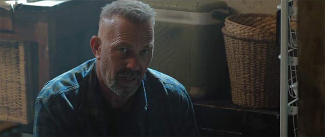 Kevin Costner as psychopath Jericho Stewart in Ariel Vroman's Criminal (2016)