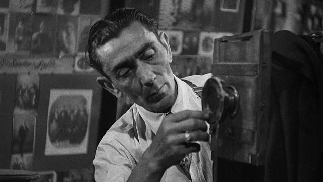 Gennaro Pisano as the small town photographer Celestino granted supernatural power in Roberto Rossellini's The Machine That Kills Bad People (1952)