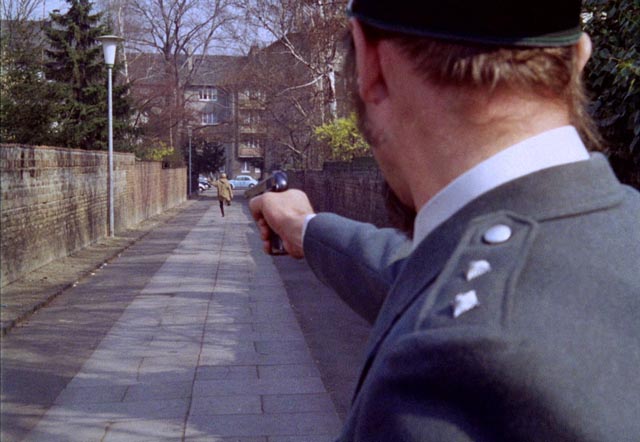 The fatal alley in Sam Fuller's Dead Pigeon on Beethoven Street (1972)