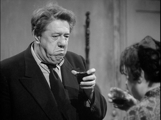 A marriage poisoned with mutually murderous feelings in Sacha Guitry's La poison (1951)