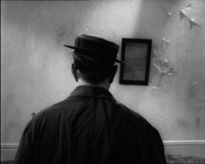 Buster Keaton's tries desperately not to be seen in Samuel Beckett's Film (1965)