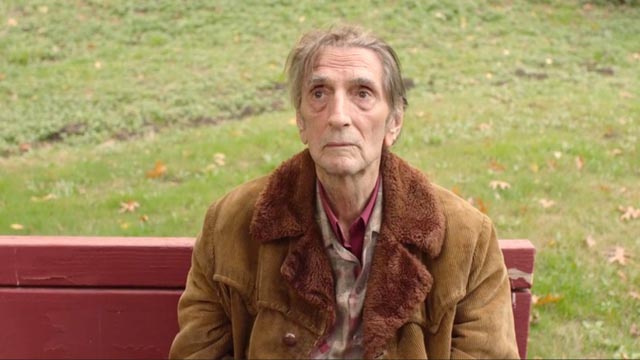 Harry Dean Stanton, in one of his final roles, returns as trailer court manager Carl in David Lynch's Twin Peaks (2017)