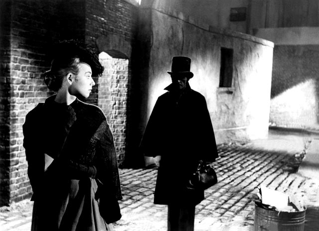 The killer stalks another victim in Robert S. Baker & Monty Berman's Jack the Ripper (1959)