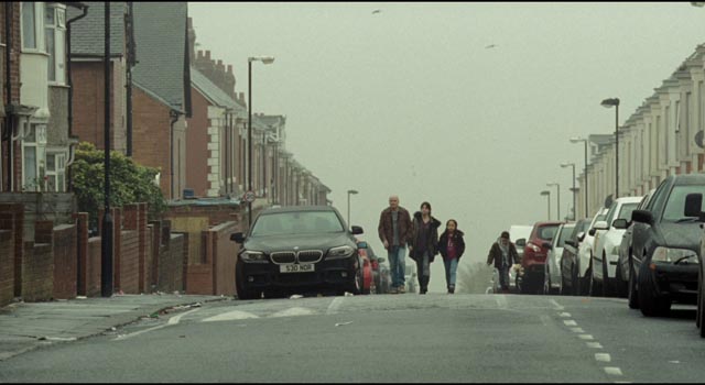 Daniel becomes a surrogate parent to Katie and the kids in Ken Loach's I, Daniel Blake (2016)