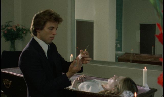 Frank Wyler (Kieran Canter) prepartes to preserve his fiancee's body in Joe D'Amato's Beyond the Darkness (1979)