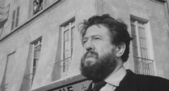 M. Hire (Michel Simon) realizes that his neighbours have turned against him in Julien Duvivier's Panique (1946)