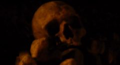 Skull from the catacombs in Paris, used as image for the music video The Duel performed by Töt Bête Lögn