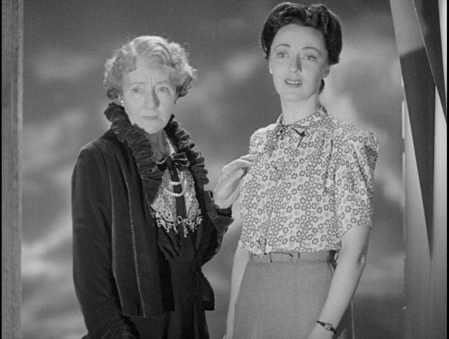 Lady Loxfield (Mabel Terry-Lewis) and her daughter Philippa (Frances Rowe) want different things from life in Basil Dearden's They Came to a City (1944)