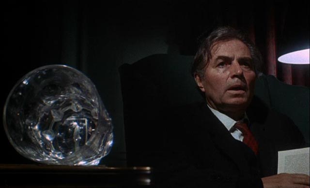 Barrister John Sawyer (James Mason), not so subtly dominated by drink in Pierre Jouve's Stranger in the House (1967)