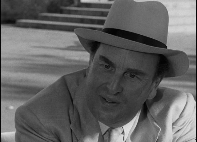 Robert Morley as Peterson in John Huston's Beat the Devil (1953)
