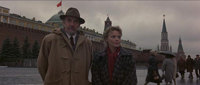 Location shooting in Red Square: Sean Connery and Michelle Pfeiffer in Fred Schepisi's The Russia House (1990)