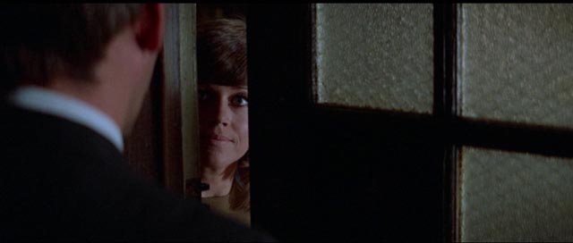 John Klute (Donald Sutherland) tries to question Bree Daniels (Jane Fonda) in Alan Pakula's Klute (1971)