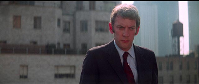 John Klute (Donald Sutherland) earnestly resists the sordid underside of big city life in Alan Pakula's Klute (1971)