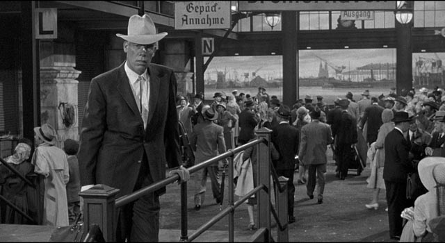 Bill Tenny (Lee Marvin) disembarks in Hamburg at the dawn of the Third Reich in Stanley Kramer's Ship of Fools (1965)