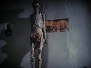 Betty (Beatrice M.) eventually takes the body and leaves in Jörg Buttgereit’s Nekromantik (1987)