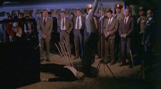 The crime is reenacted for the jury in Harold Becker's The Onion Field (1979)