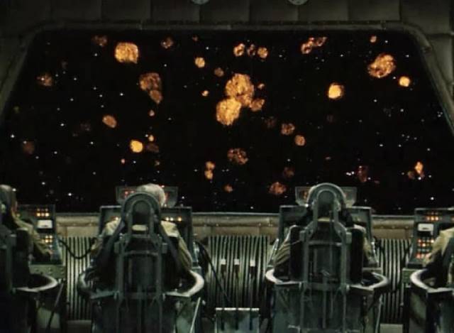 The ship encounters a meteor storm on the way to Saturn in Marek Piestrak’s Test Pilota Pirxa (1979)