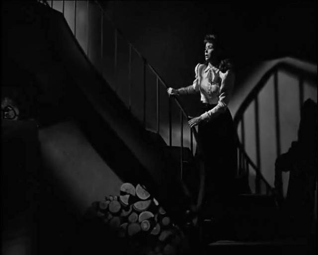 Dorothy McGuire is menaced by a serial killer in Robert Siodmak's The Spiral Staircase (1946)