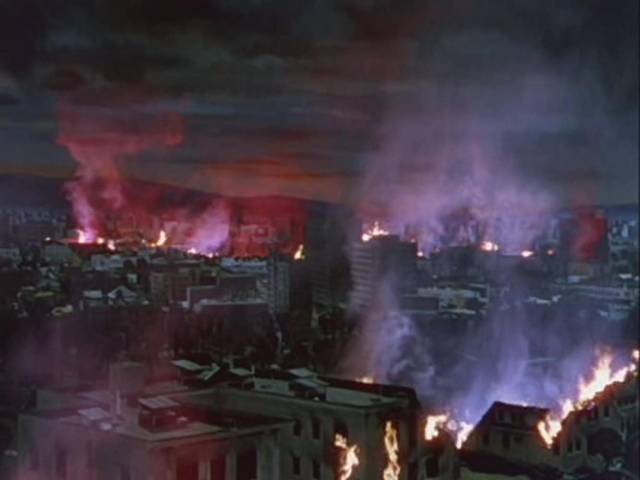 The war machines level everything in their path, including Los Angeles in Byron Haskin's The War of the Worlds (1953)