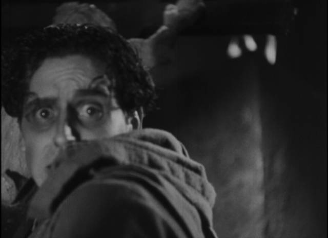 Javier (Carlos Villatoro)'s madness increases with the arrival of Juan (Victor Urruchua) in Juan Bustillo Oro's Dos Monjes (1934)