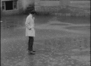 Hekmati (Parviz Fanizadeh), a young teacher, tries to fit into the community in Bahram Beysaie's Downpour (1972)