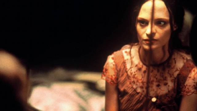 May (Angela Bettis)'s personality is fragmenting in Lucky McKee's May (2002)