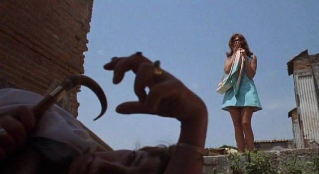 Juliet Bristow (Gayle Hunnicutt) discovers a body in Pompeii in Richard C. Sarafian's Fragment of Fear (1970)