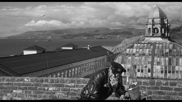 The police close in in the killers in Don Siegel's The Lineup (1958)