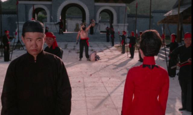 Fu's daughter Lin Tang (Tsai Chin) oversees an execution in Jeremy Summers' The Vengeance of Fu Manchu (1967)