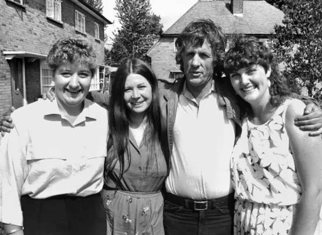 Director Michael Apted with Jackie, Lynn and Sue during production of 28 Up (1984)