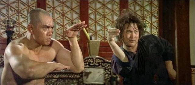 Interesting fight choreography in Sammo Hung's The Iron-Fisted Monk (1997)