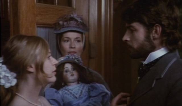 Robert (Leigh Lawson) wants to dispose of his sister Sophy (Marianne Faithful) in Stephen Weeks' Ghost Story (1974)