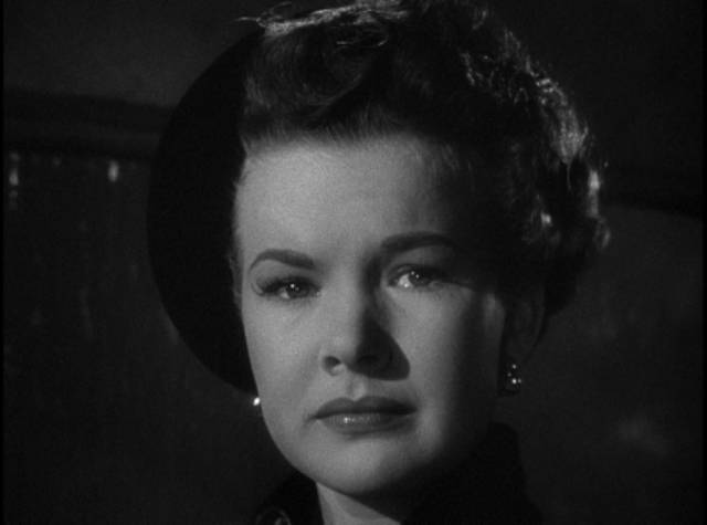 Kate Mallory (Gale Storm) knew all along she shouldn't get involved with a cop in Gordon Douglas’s Between Midnight and Dawn (1950) 