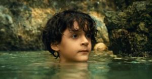 Trent aged 6 (Nolan River) about to receive a shock in M. Night Shyamalan's Old (2021)