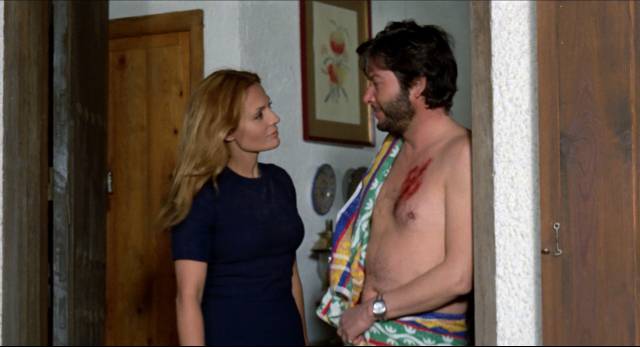 Mutual attraction after Elisa (Carmen Sevilla) tries to kill Miguel (Vicente Parra)in Eloy de la Iglesia’s No One Heard the Scream (1973)