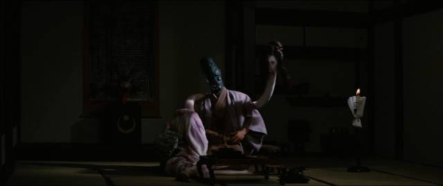 The long-necked woman tries to bind Daimon in Yoshiyuki Kuroda's Spook Warfare (1968)
