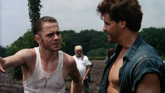 Wex (Giovanni Ribisi) tells fellow prisoner King (Craig Sheffer) about some buried treasure in Jonas Pate's The Grave (1995)