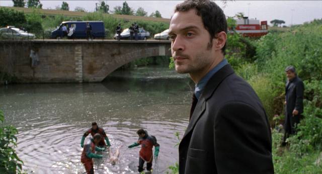 The killer's first victim is pulled from a river in Dario Argento's The Card Player (2004)