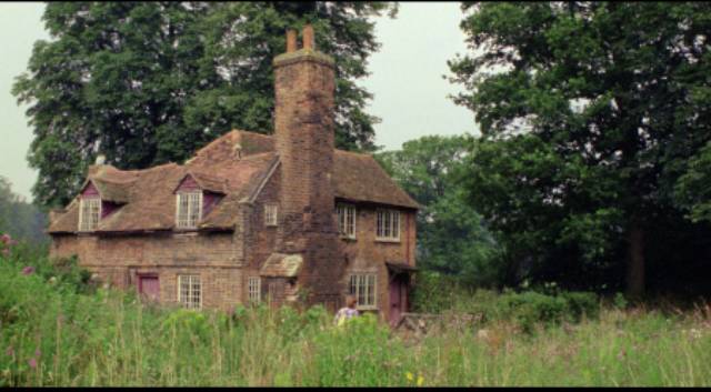 Cordelia Gray (Pippa Guard) arrives at a country cottage to investigate a death in Chris Petit"s An Unsuitable Job for a Woman (1982)
