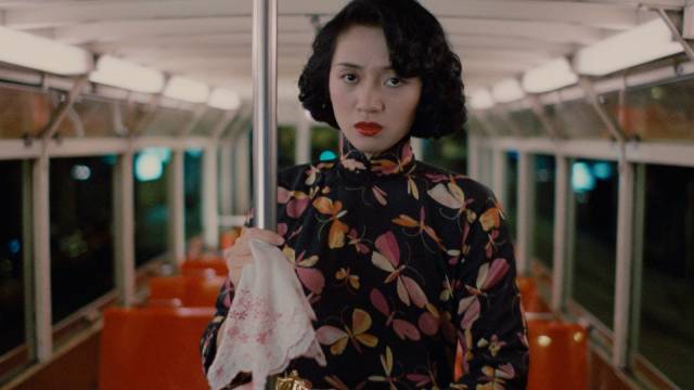 The ghost of Fleur (Anita Mui) seeks help from the first person she meets in Stanley Kwan's Rouge (1987) ...