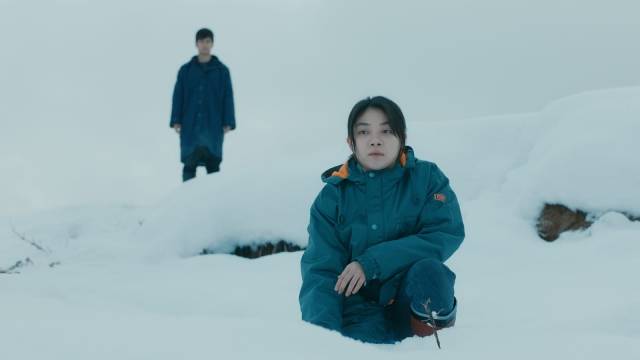 Yusuke Kafuku (Hidetoshi Nishima) takes Misaki Watari (Tôko Miura) back to the site of her trauma in Ryûsuke Hamaguchi’s Drive My Car (2021)