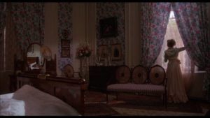 While Elisabeth (Glynis Barber) tries to maintain a sense of bourgeois normality in Gérard Kikoïne’s Edge of Sanity (1989)