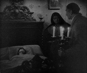 The chatelain (Maurice Schutz)'s daughter Leone (Sybille Schmitz) suffers from a mysterious illness in Carl Th. Dreyer's Vampyr (1932)