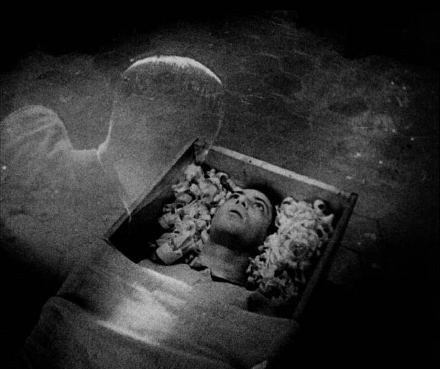 Allan (Nicholas de Gunzburg) sees his own funeral in Carl Th. Dreyer's Vampyr (1932)