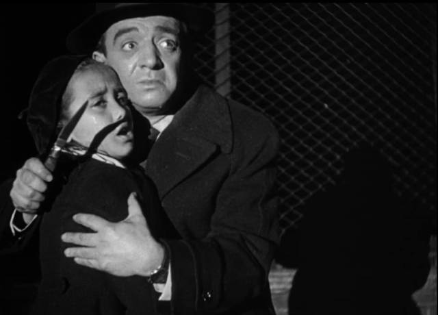 The killer (Nathán Pinzón) holds the police at bay by threatening Rita's daughter (director Viñoly Barreto’s daughter Gogó) in Román Viñoly Barreto’s El vampiro negro (1953)